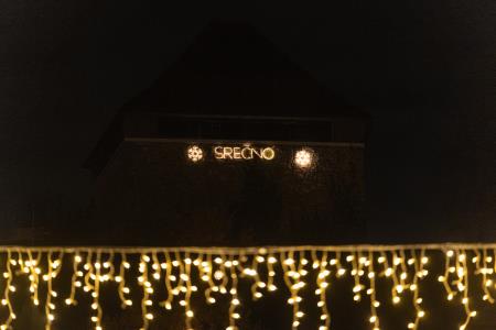 V Kamniku zasijale novoletne lučke (23)